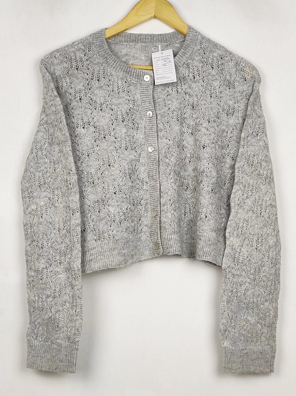 Buy online pre-used pre-loved 100% authentic & Original branded Unknown Brand (LS-19996) available in Pakistan. Top international brands avilable.