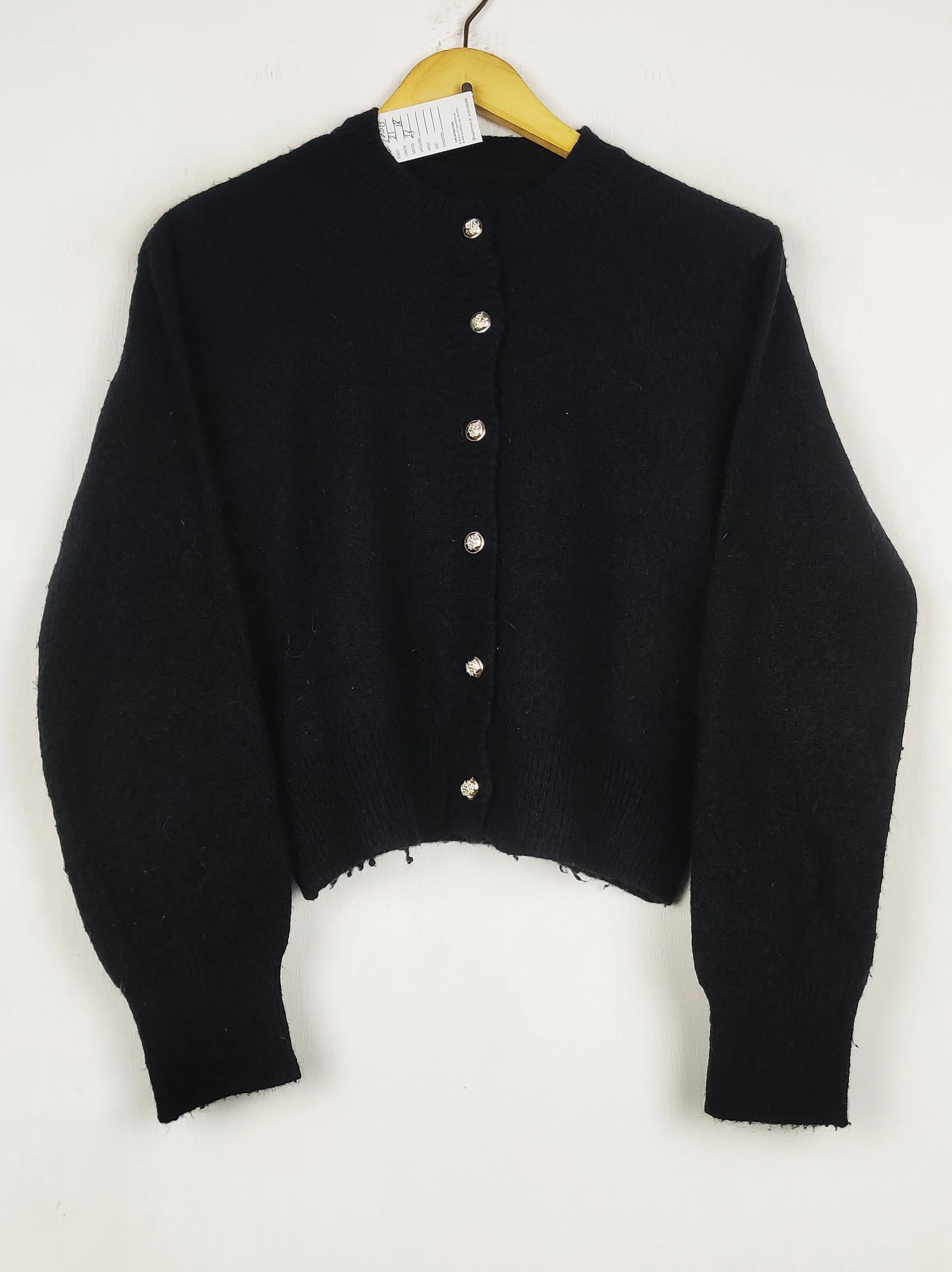 Buy online pre-used pre-loved 100% authentic & Original branded Dazy Less (LS-20013) available in Pakistan. Top international brands avilable.