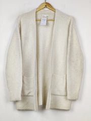 Buy online pre-used pre-loved 100% authentic & Original branded H&M (LS-20031) available in Pakistan. Top international brands avilable.