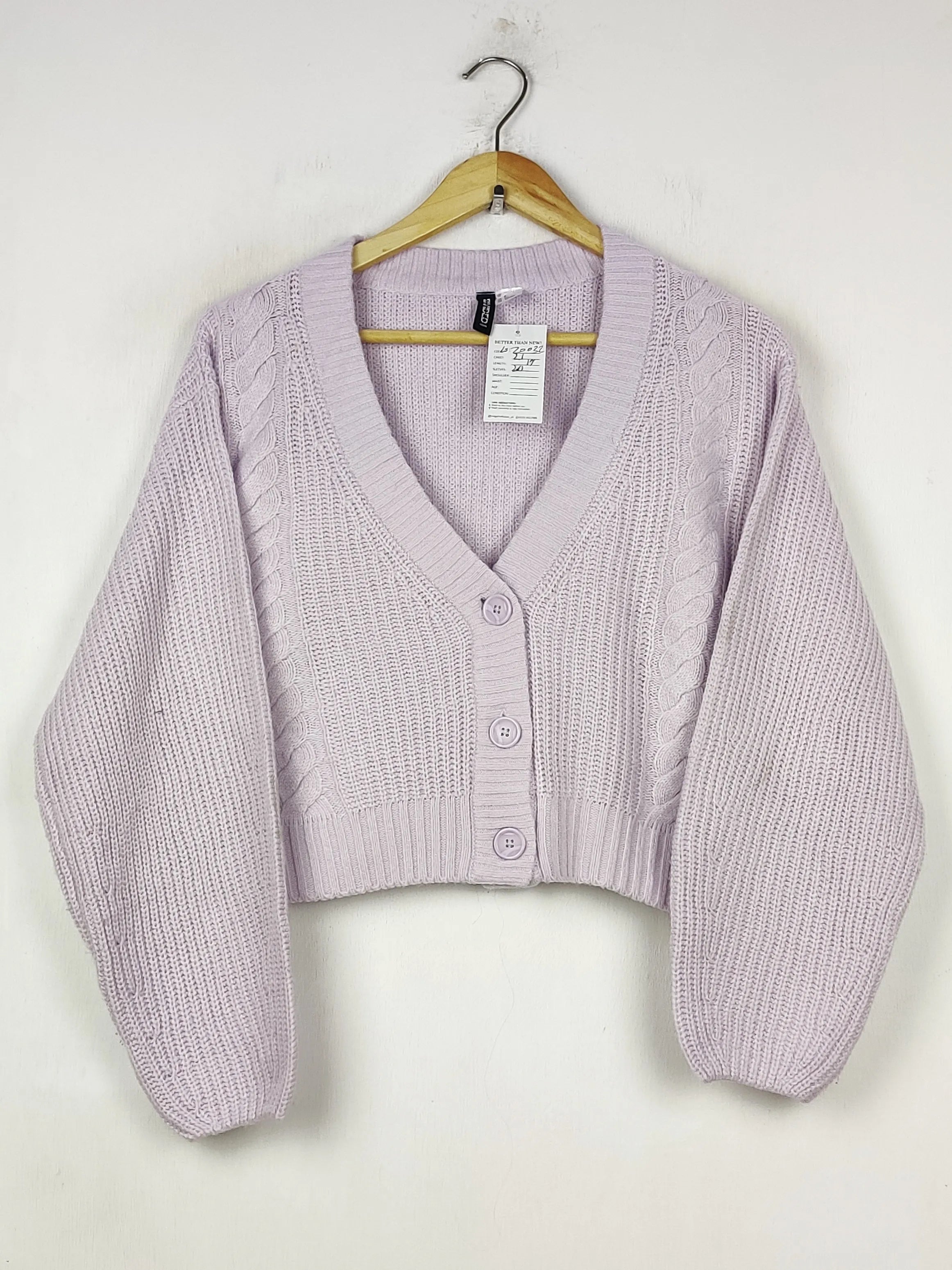 Buy online pre-used pre-loved 100% authentic & Original branded H&M (LS-20032) available in Pakistan. Top international brands avilable.