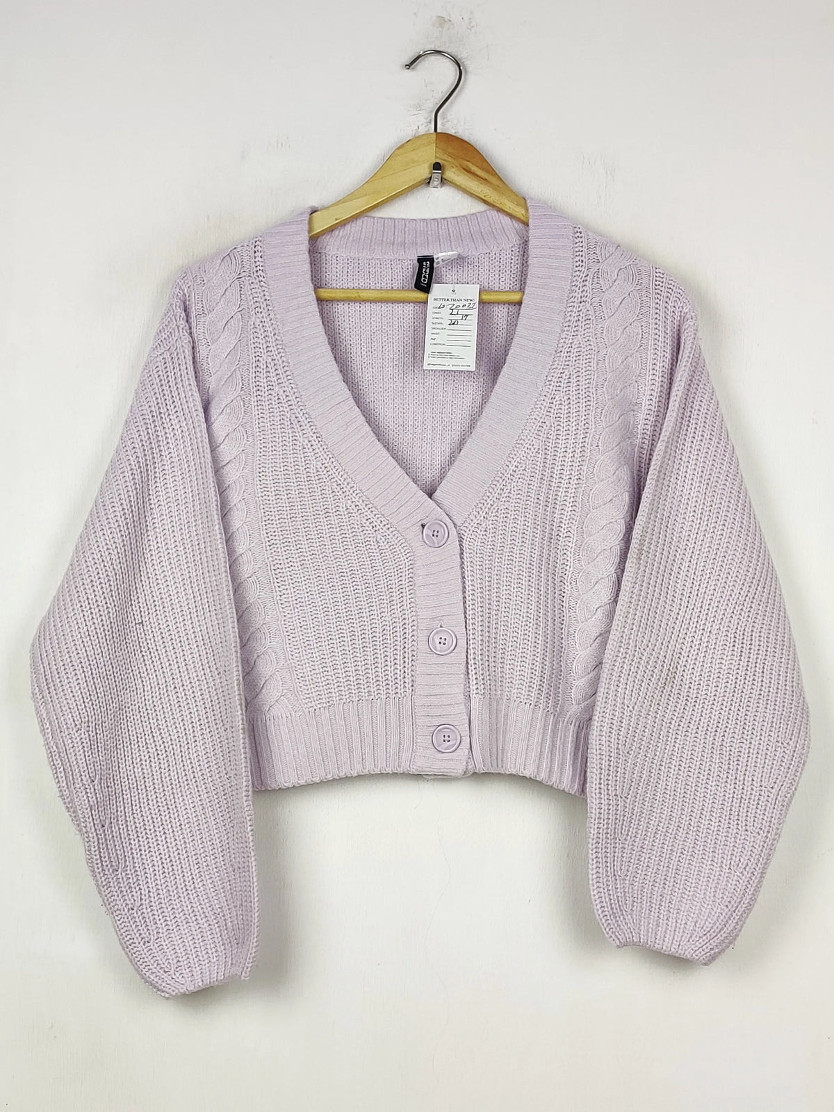 Buy online pre-used pre-loved 100% authentic & Original branded H&M (LS-20032) available in Pakistan. Top international brands avilable.