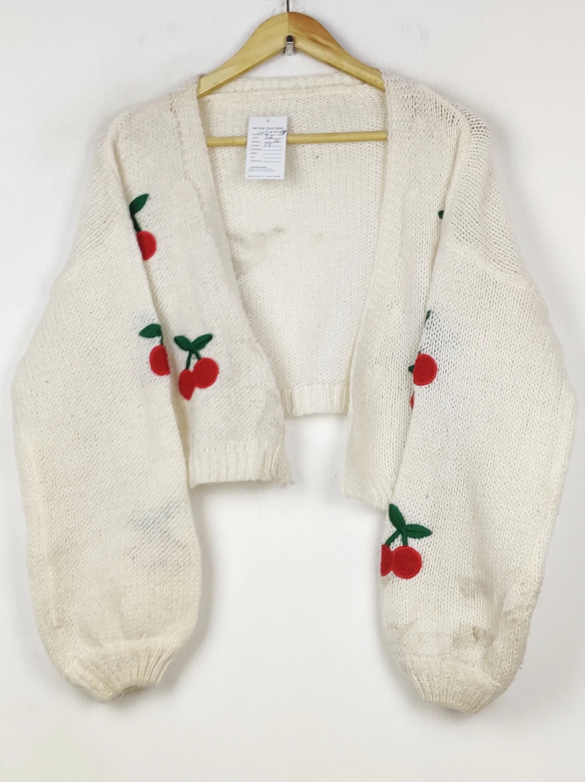 Buy online pre-used pre-loved 100% authentic & Original branded Unknown Brand (LS-20044) available in Pakistan. Top international brands avilable.