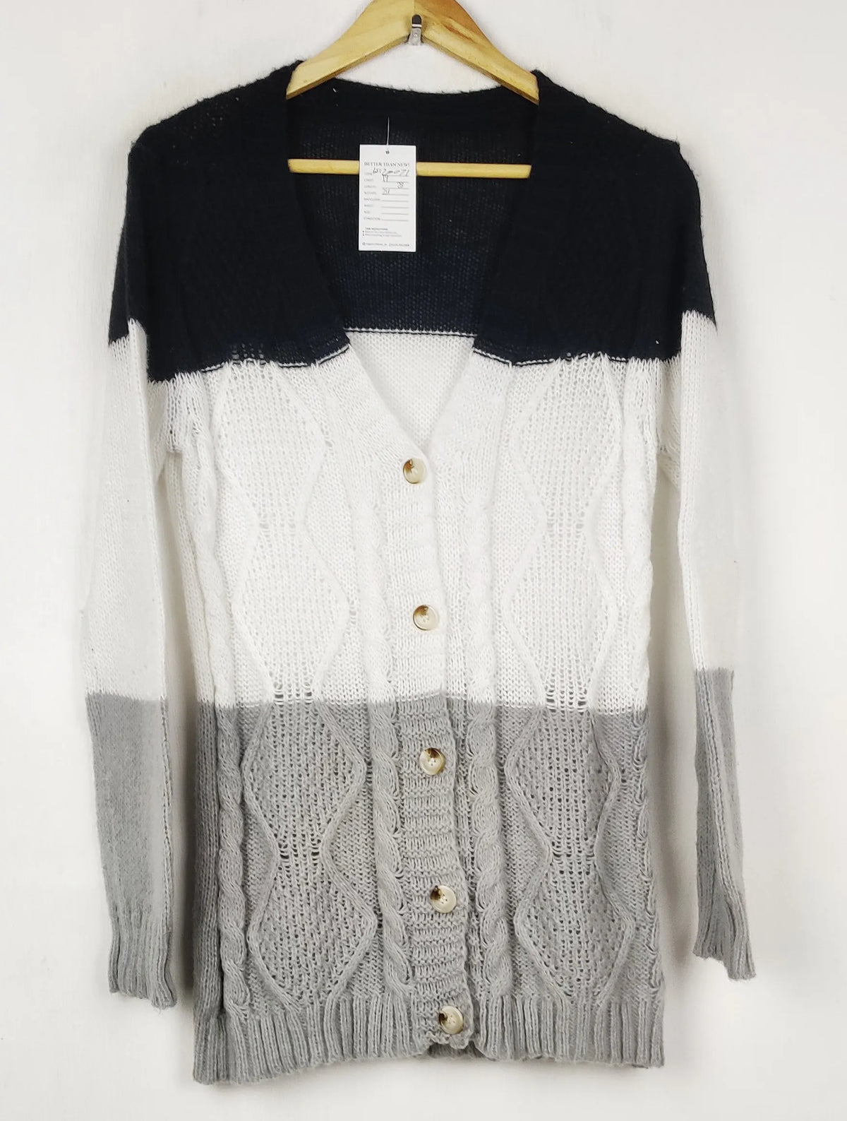Buy online pre-used pre-loved 100% authentic & Original branded Unknown Brand (LS-20071) available in Pakistan. Top international brands avilable.