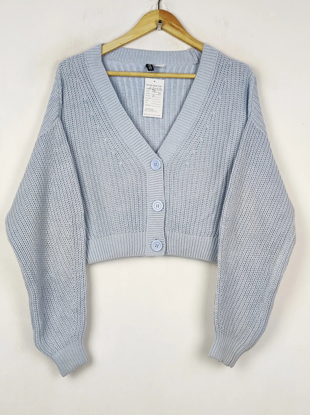 Buy online pre-used pre-loved 100% authentic & Original branded H&M (LS-20074) available in Pakistan. Top international brands avilable.