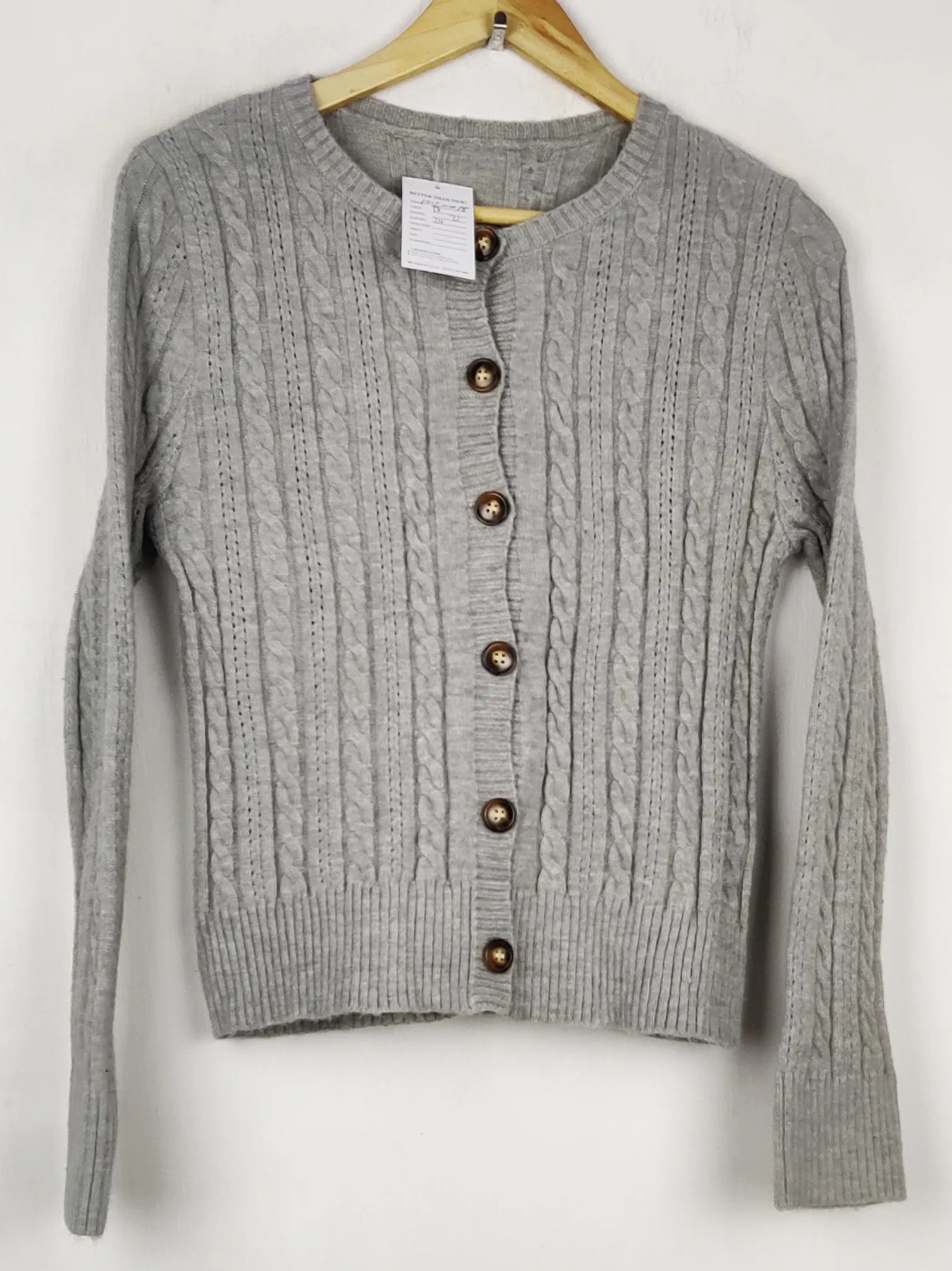 Buy online pre-used pre-loved 100% authentic & Original branded Unknown Brand (LS-20078) available in Pakistan. Top international brands avilable.