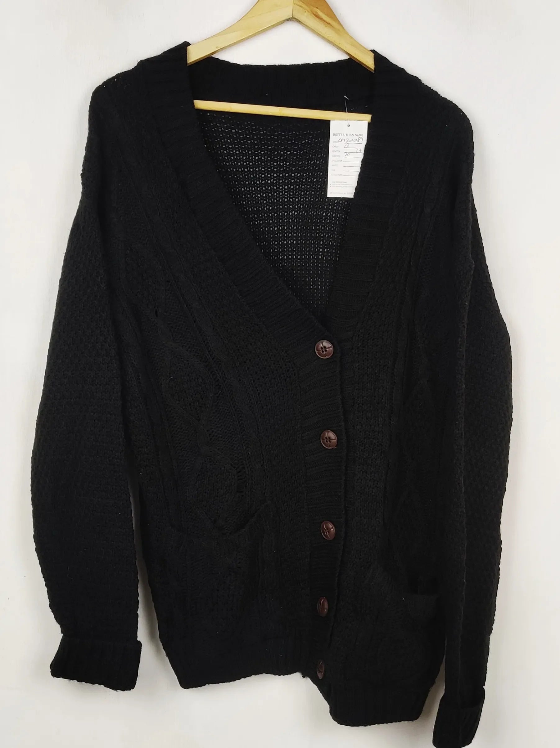 Buy online pre-used pre-loved 100% authentic & Original branded Unknown Brand (LS-20081) available in Pakistan. Top international brands avilable.