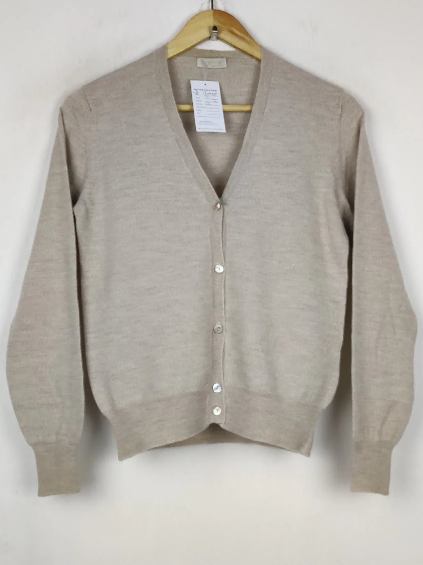 Buy online pre-used pre-loved 100% authentic & Original branded Barrie (LS-20090) available in Pakistan. Top international brands avilable.