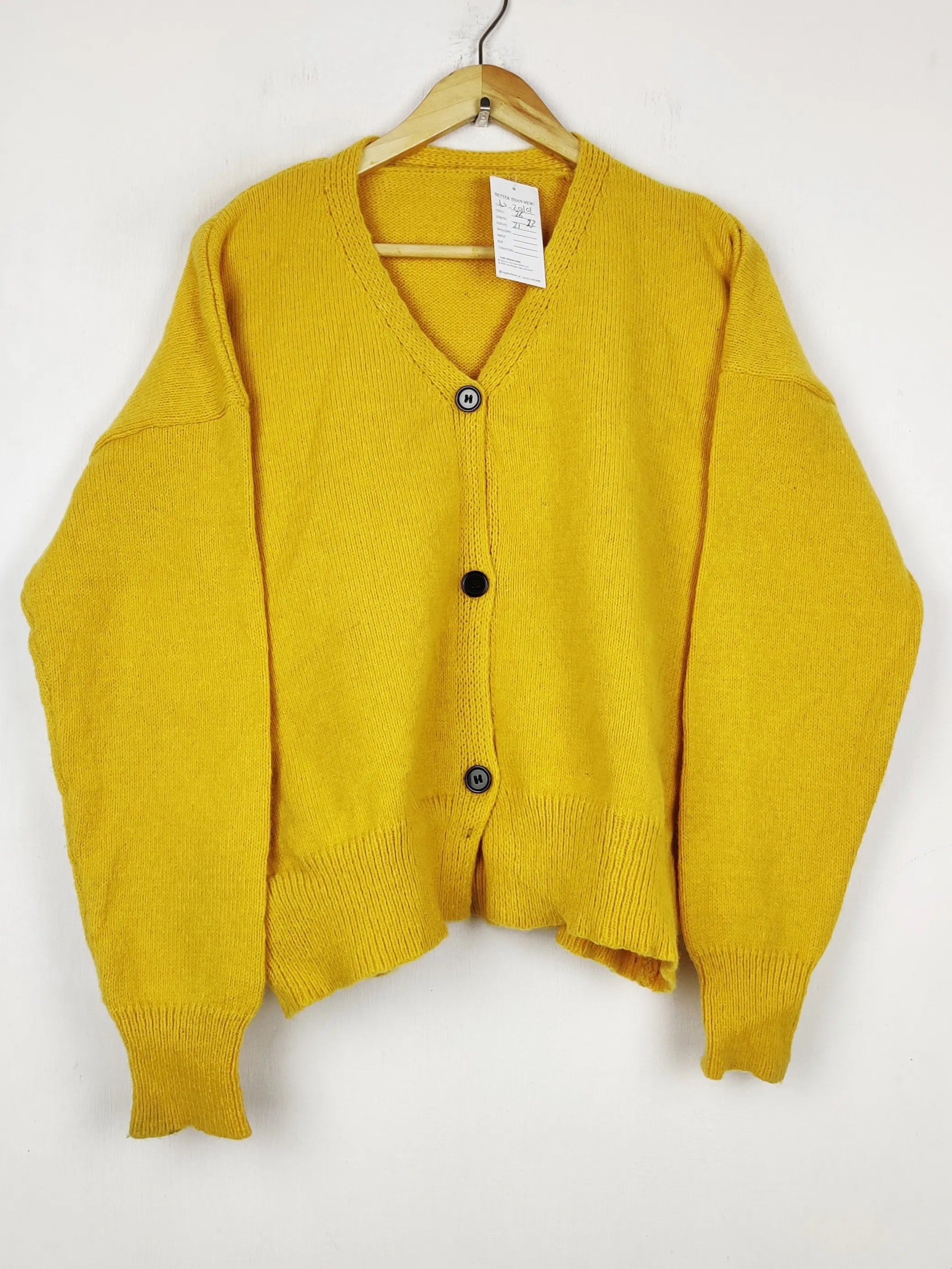 Buy online pre-used pre-loved 100% authentic & Original branded Unknown Brand (LS-20101) available in Pakistan. Top international brands avilable.