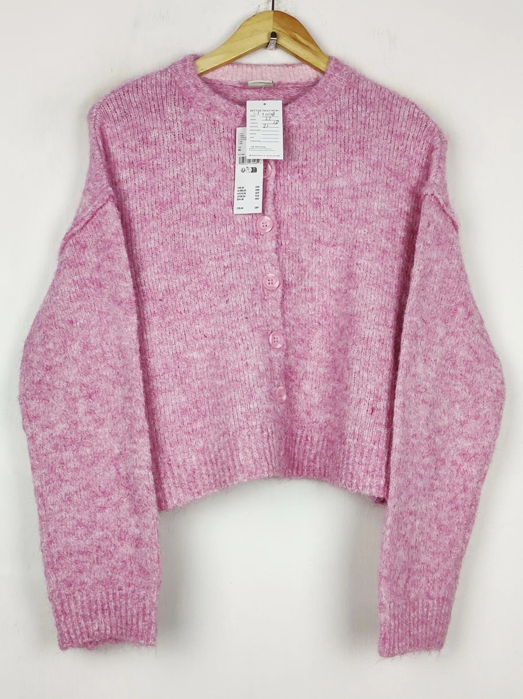Buy online pre-used pre-loved 100% authentic & Original branded Urban Outfitters (LS-20108) available in Pakistan. Top international brands avilable.