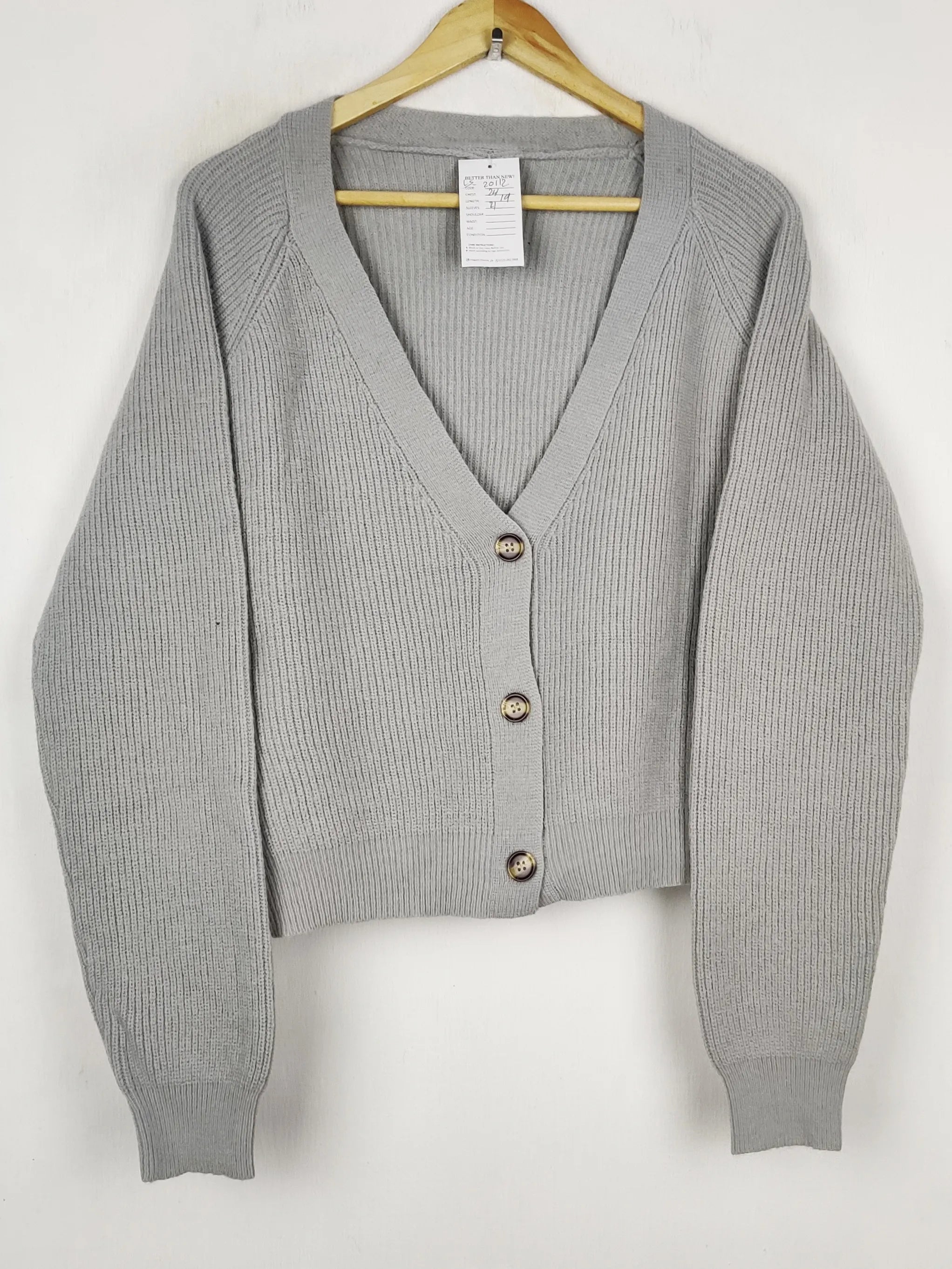 Buy online pre-used pre-loved 100% authentic & Original branded Unknown Brand (LS-20112) available in Pakistan. Top international brands avilable.