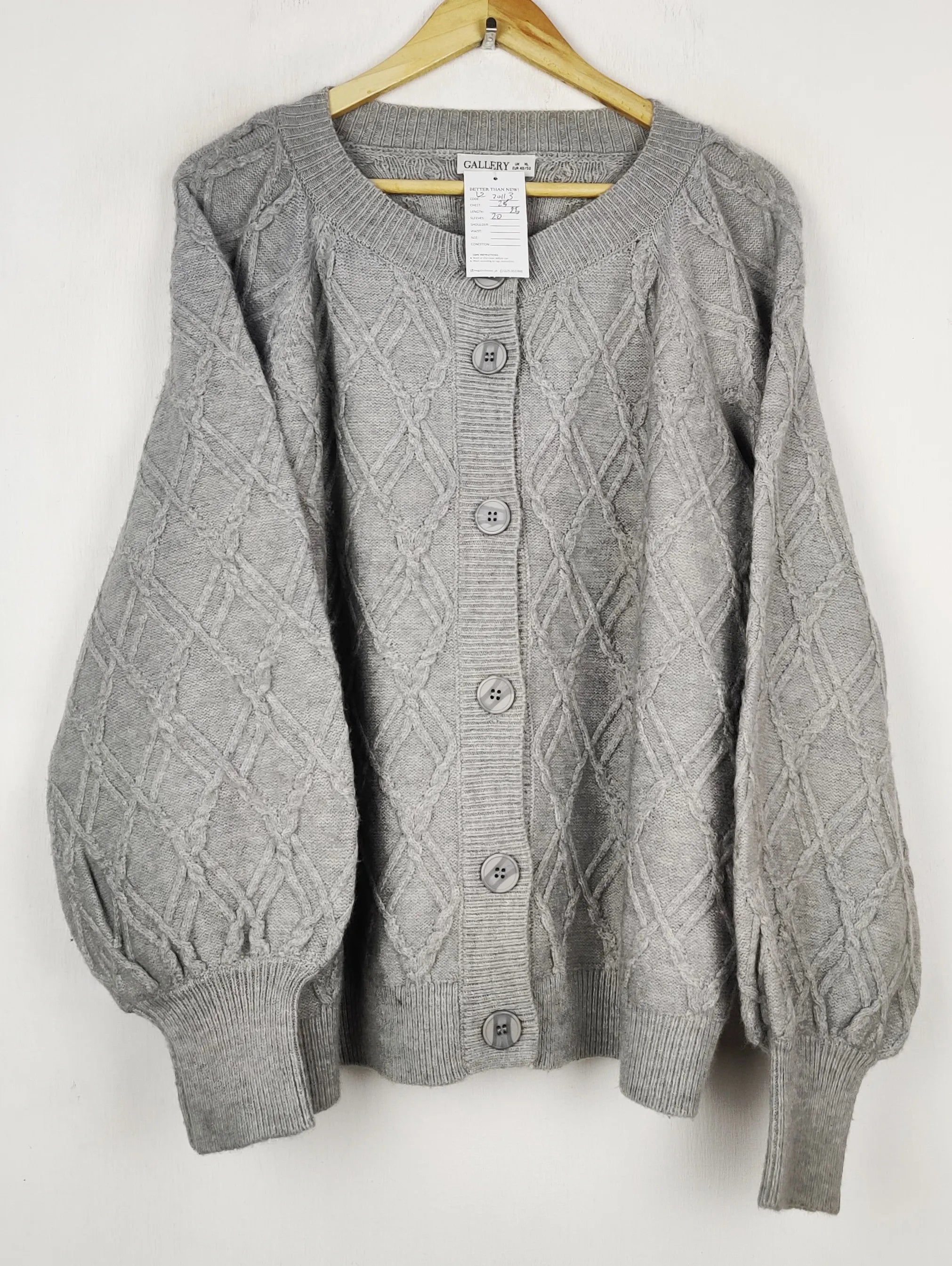 Buy online pre-used pre-loved 100% authentic & Original branded Gallery (LS-20113) available in Pakistan. Top international brands avilable.