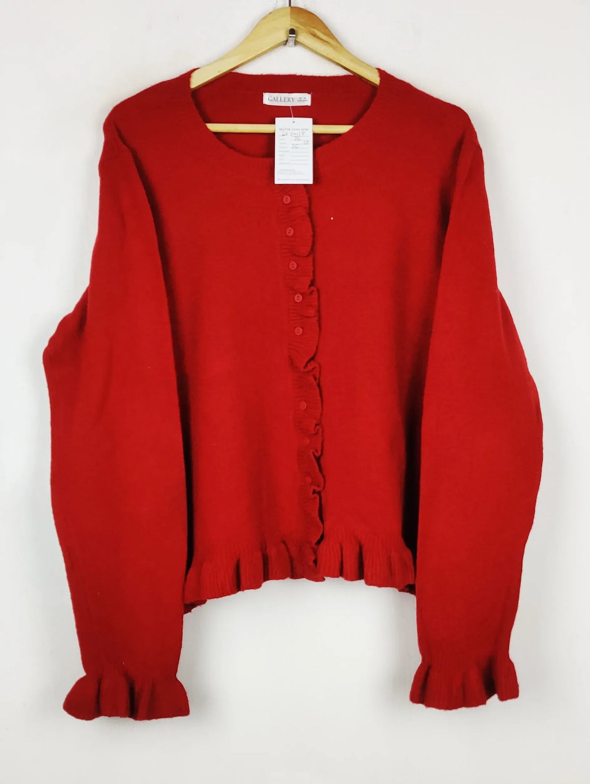 Buy online pre-used pre-loved 100% authentic & Original branded Gallery (LS-20119) available in Pakistan. Top international brands avilable.