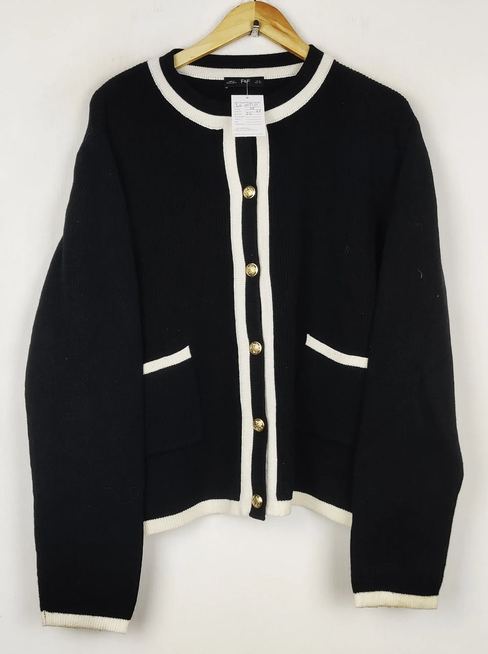 Buy online pre-used pre-loved 100% authentic & Original branded F&F (LS-20120) available in Pakistan. Top international brands avilable.