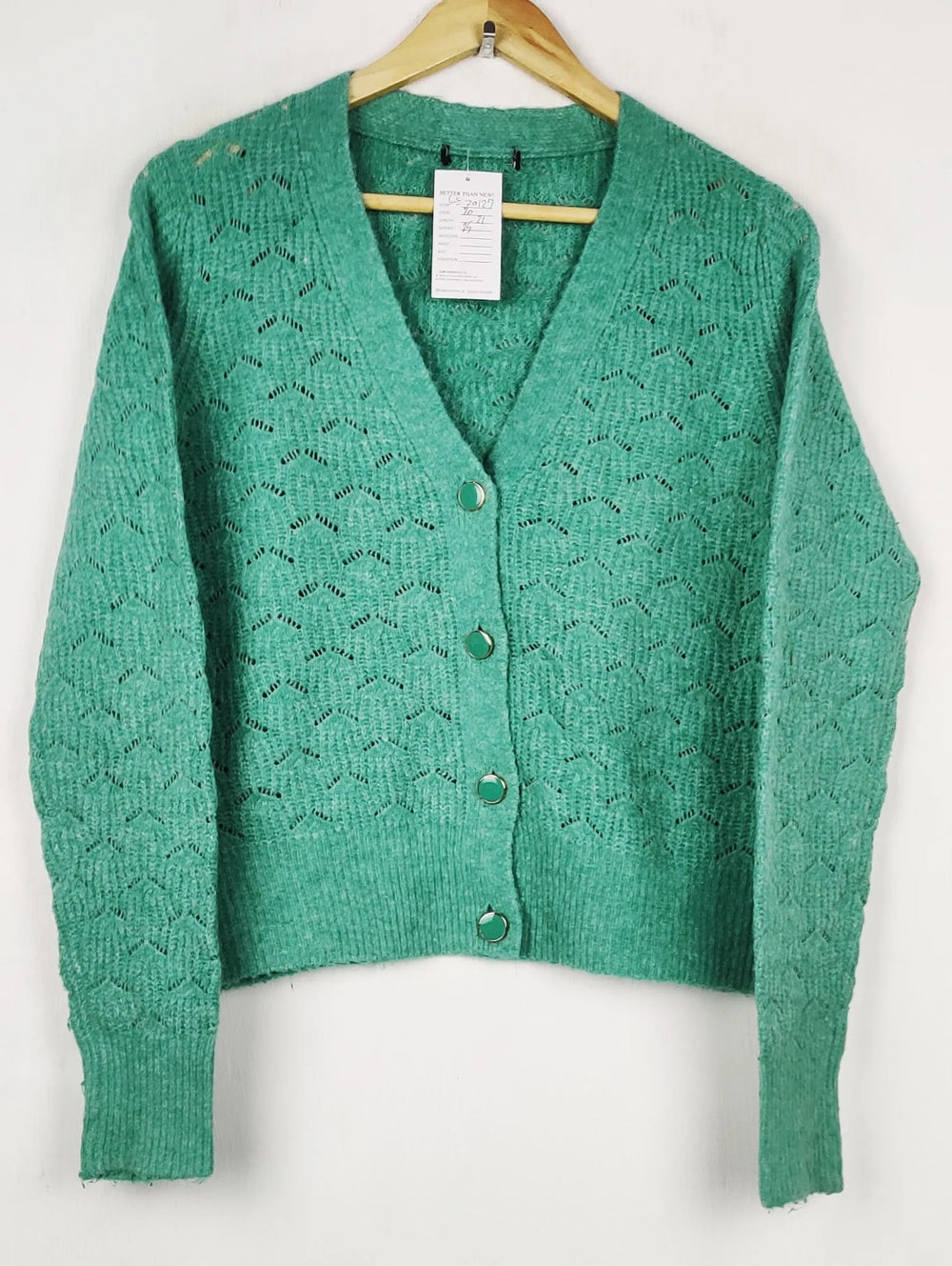Buy online pre-used pre-loved 100% authentic & Original branded Unknown Brand (LS-20127) available in Pakistan. Top international brands avilable.