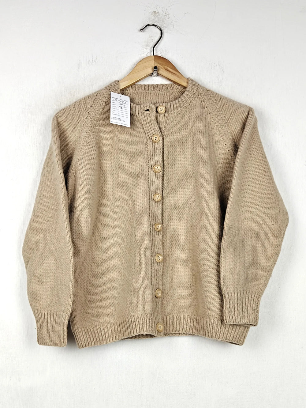 Buy online pre-used pre-loved 100% authentic & Original branded Unknown Brand (LS-20133) available in Pakistan. Top international brands avilable.
