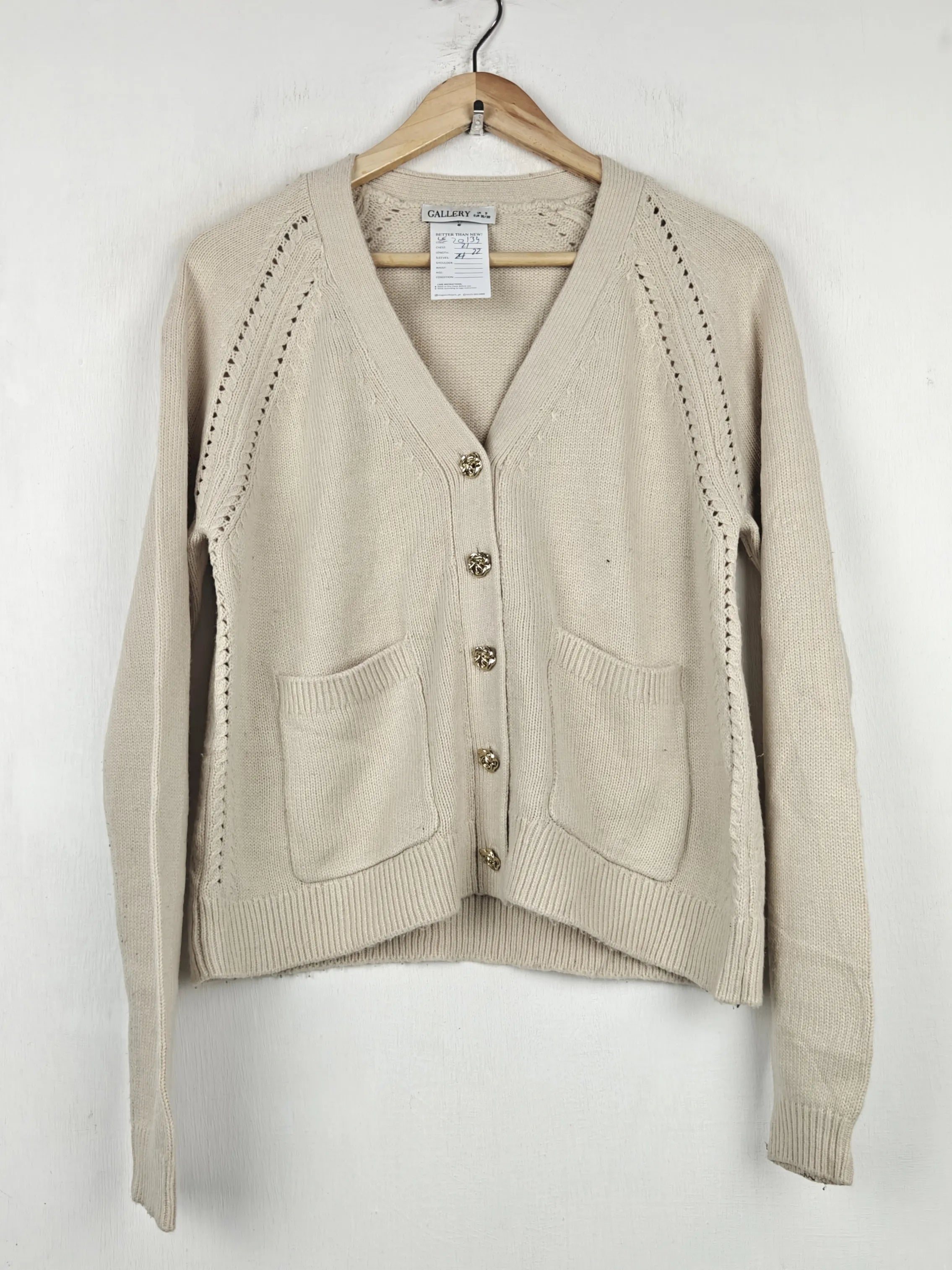 Buy online pre-used pre-loved 100% authentic & Original branded Gallery (LS-20134) available in Pakistan. Top international brands avilable.