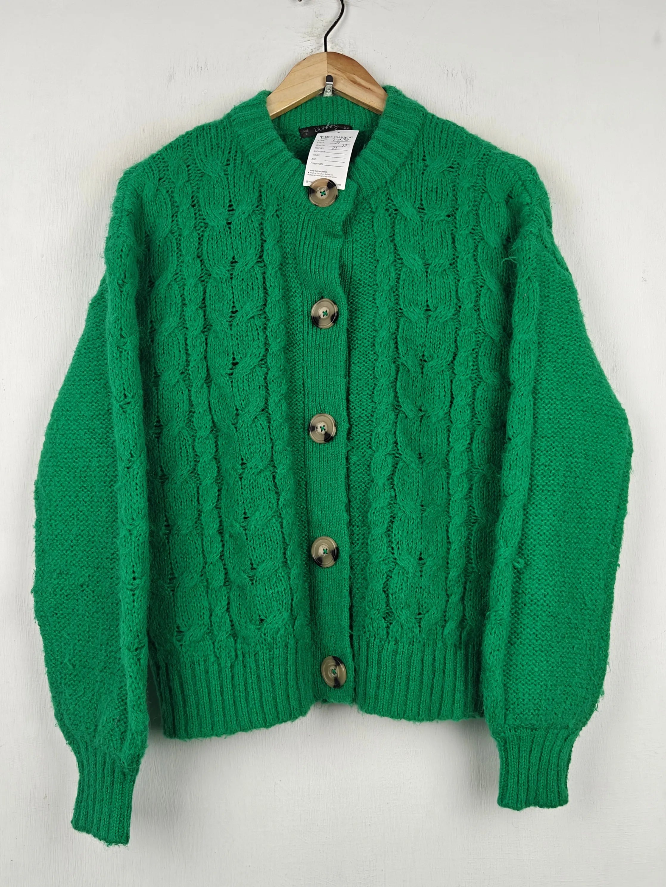 Buy online pre-used pre-loved 100% authentic & Original branded Dunnes Stores (LS-20138) available in Pakistan. Top international brands avilable.