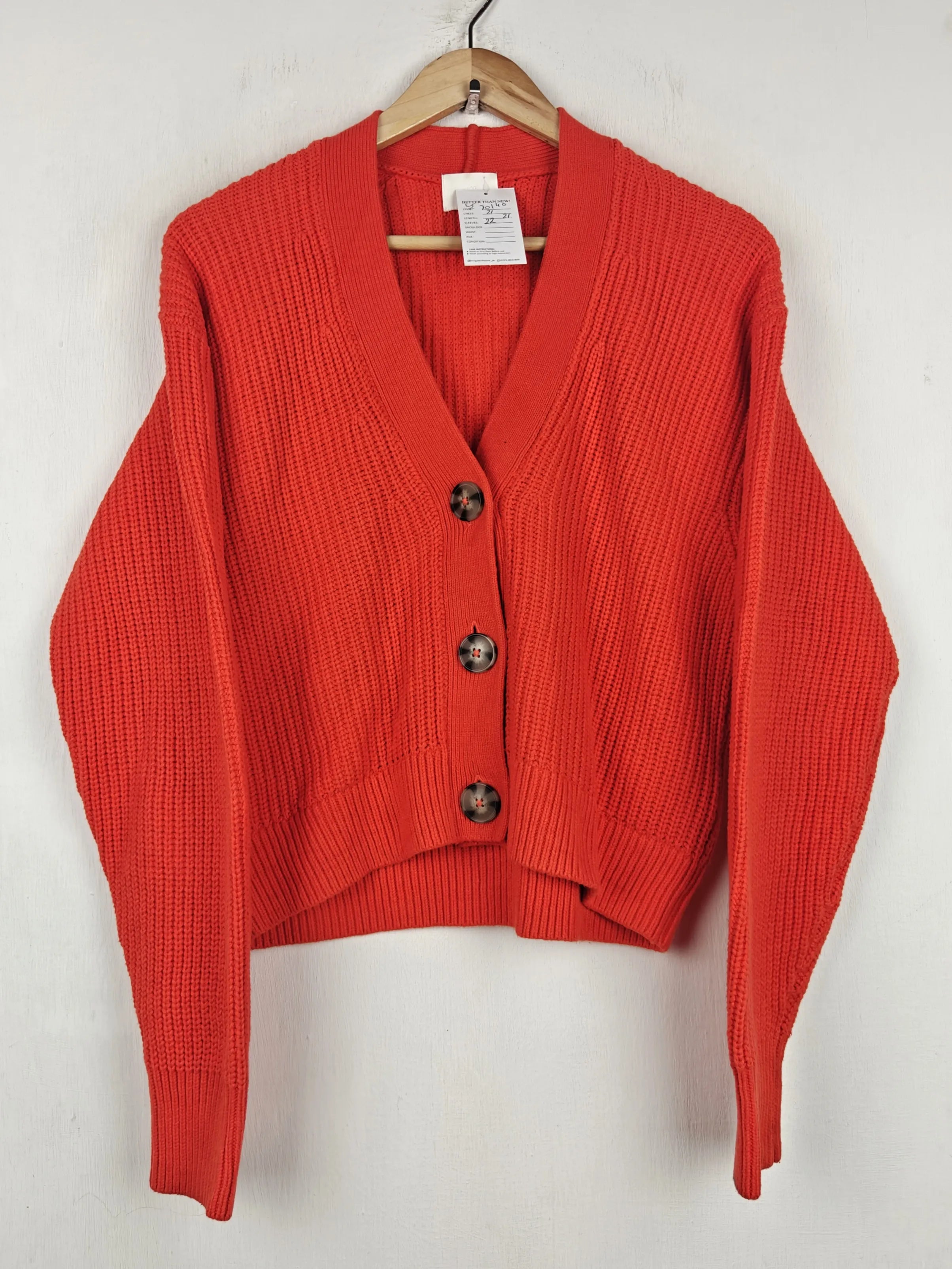 Buy online pre-used pre-loved 100% authentic & Original branded H&M (LS-20140) available in Pakistan. Top international brands avilable.