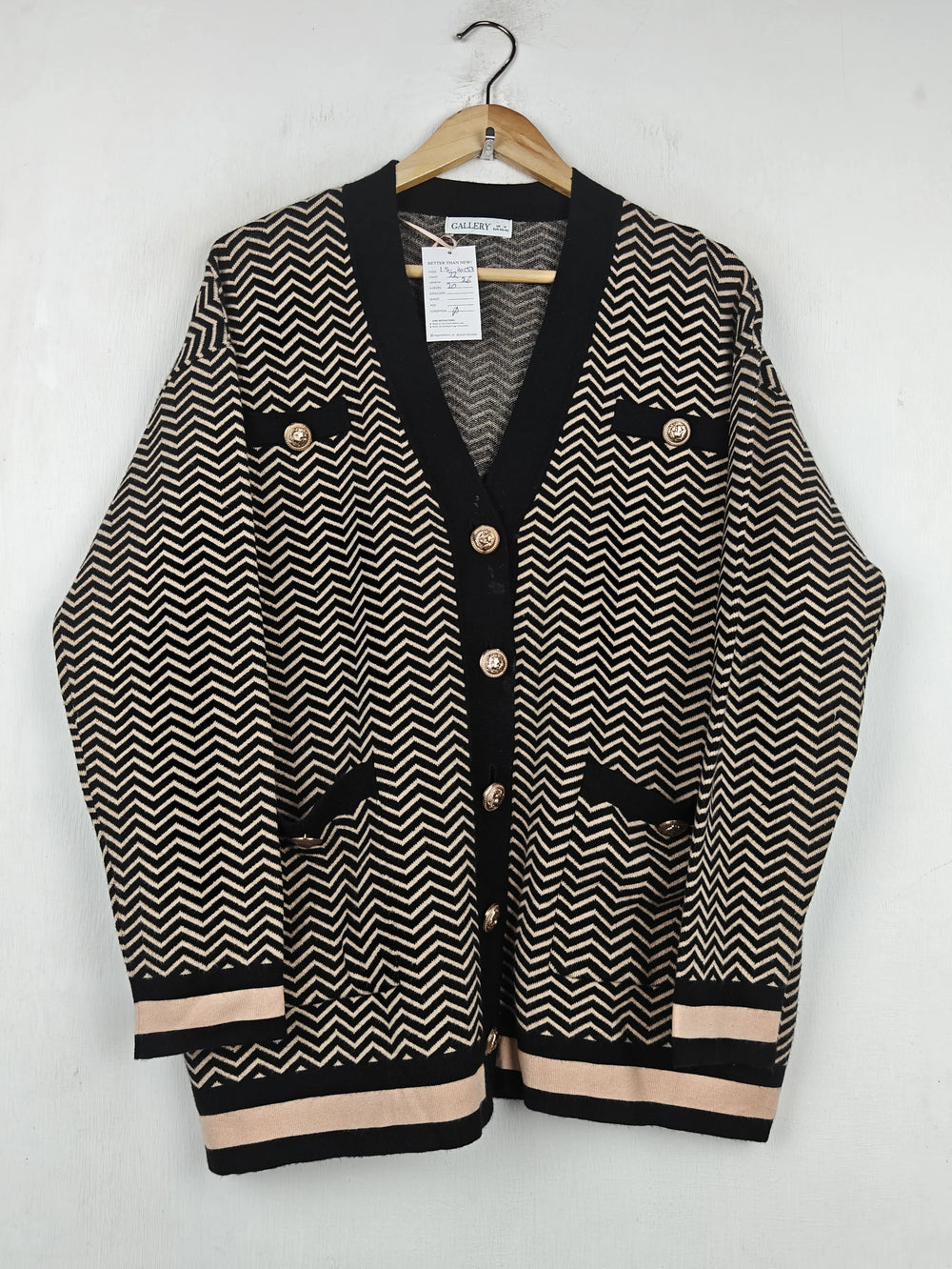 Buy online pre-used pre-loved 100% authentic & Original branded Gallery (LS-20153) available in Pakistan. Top international brands avilable.