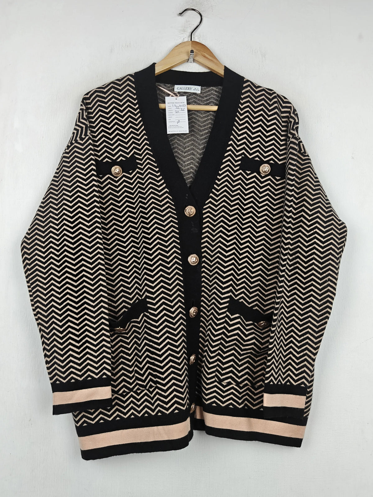Buy online pre-used pre-loved 100% authentic & Original branded Gallery (LS-20153) available in Pakistan. Top international brands avilable.