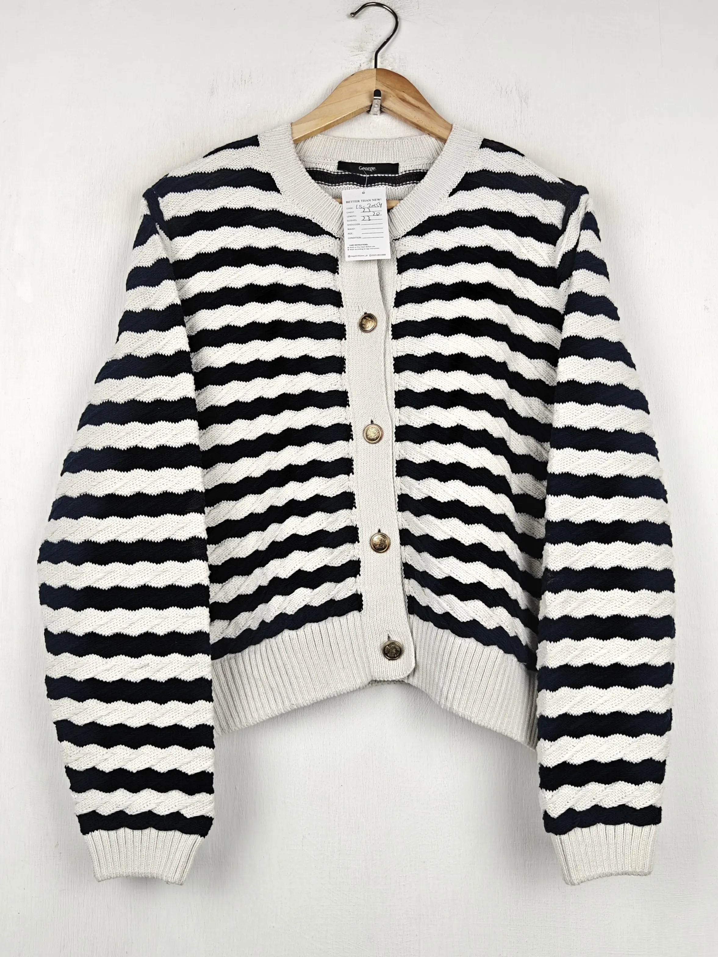 Buy online pre-used pre-loved 100% authentic & Original branded George (LS-20154) available in Pakistan. Top international brands avilable.
