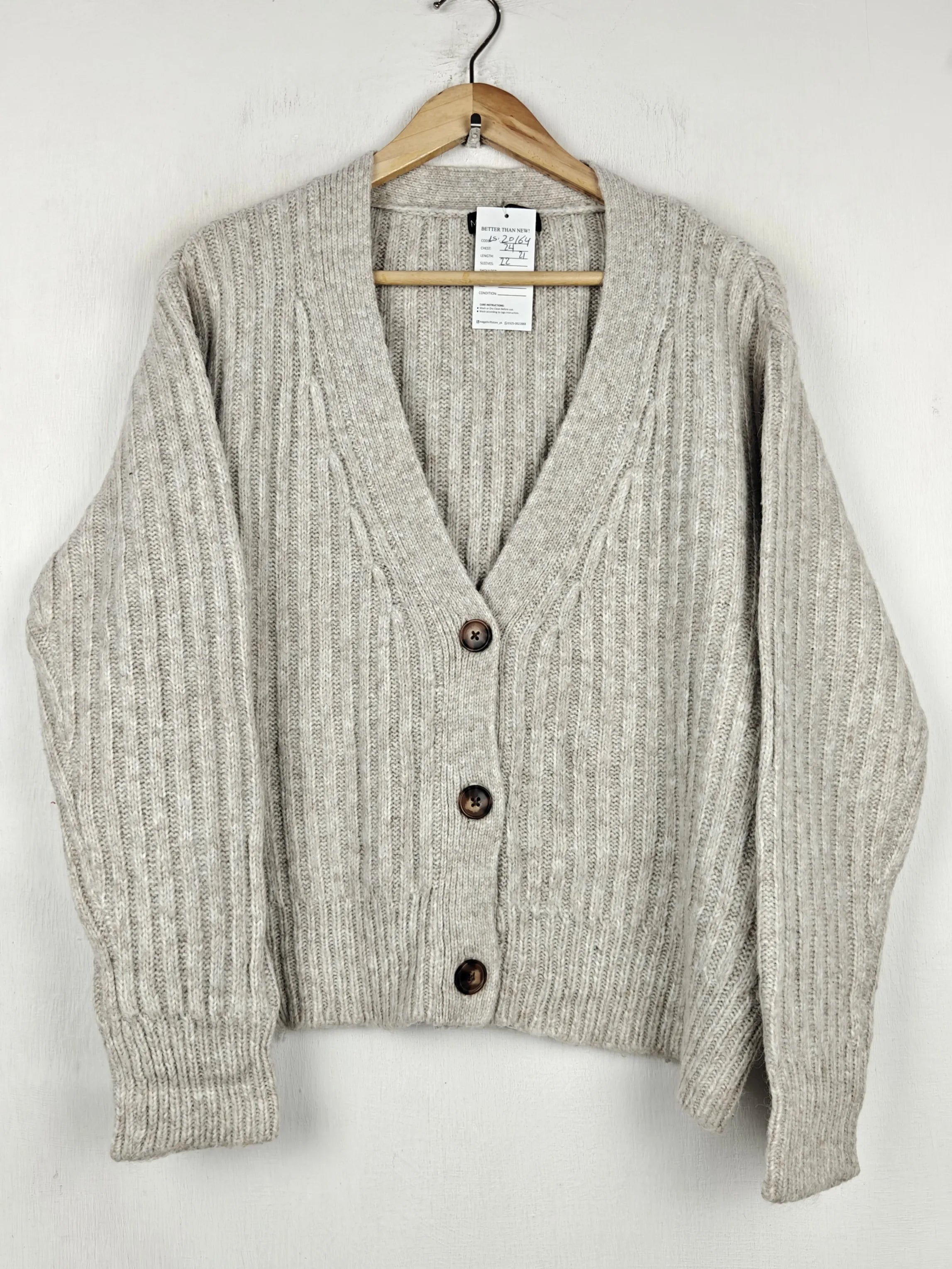 Buy online pre-used pre-loved 100% authentic & Original branded Marks & Spencer (LS-20164) available in Pakistan. Top international brands avilable.