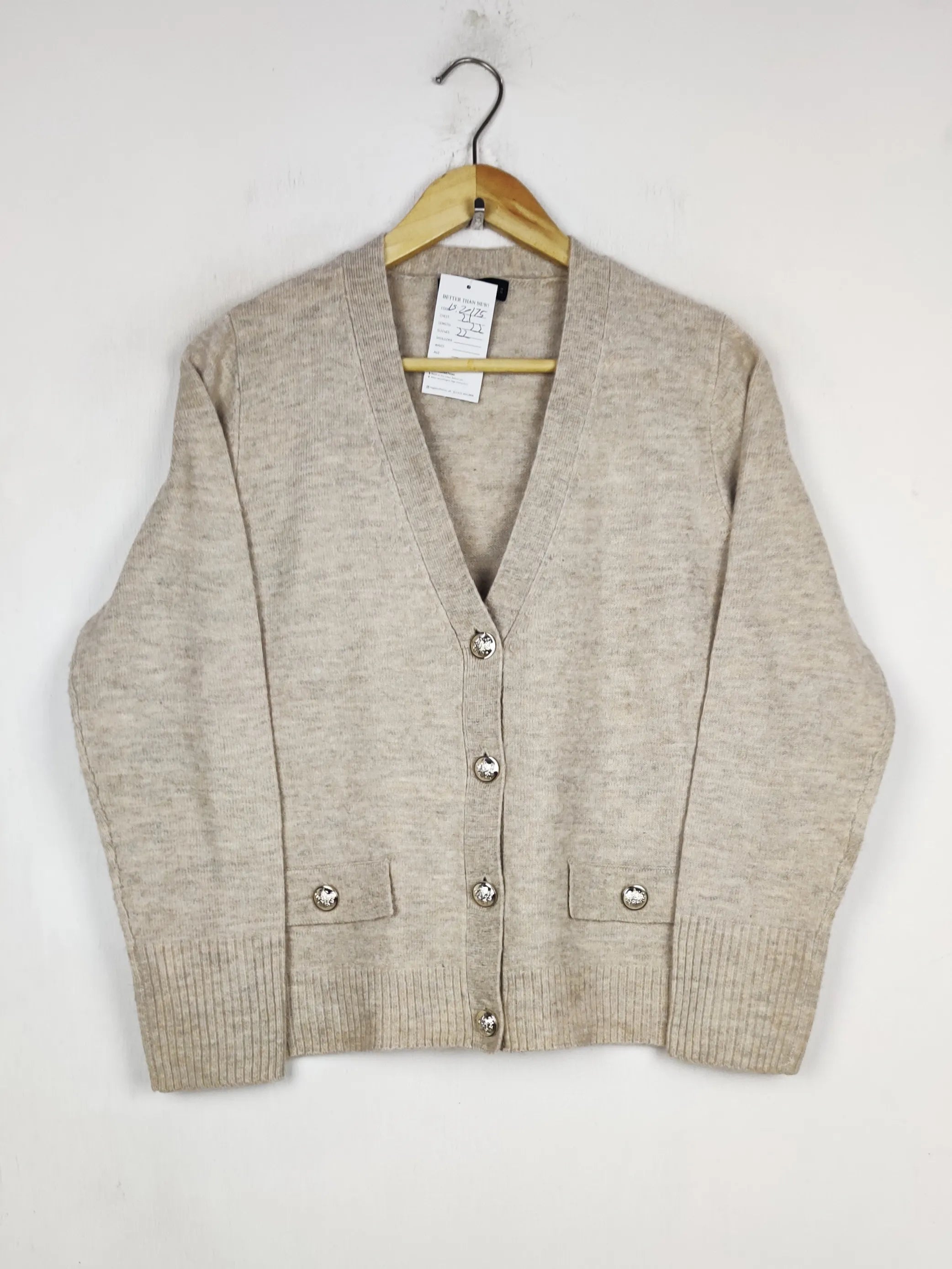 Buy online pre-used pre-loved 100% authentic & Original branded F&F (LS-20175) available in Pakistan. Top international brands avilable.