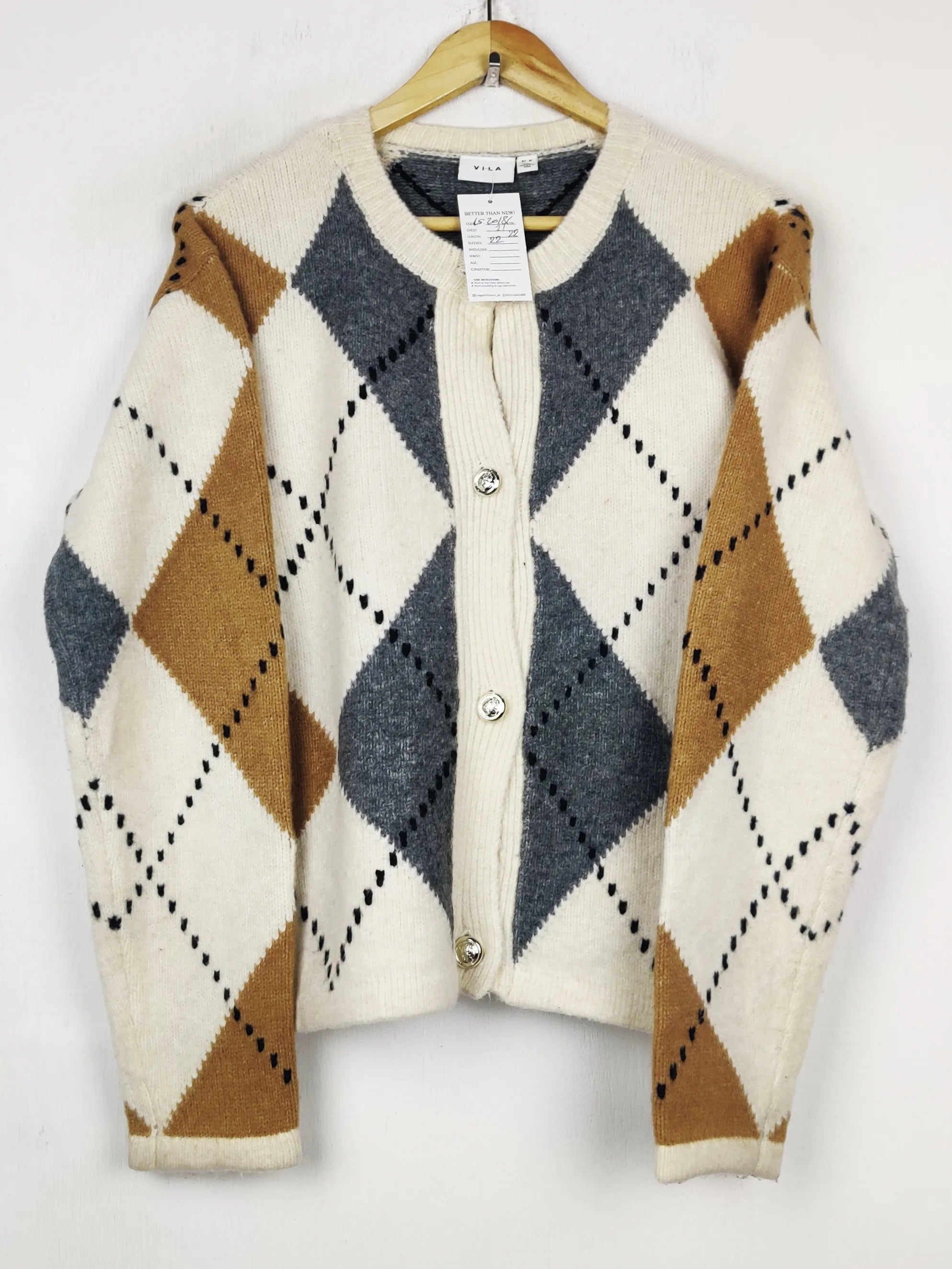Buy online pre-used pre-loved 100% authentic & Original branded Vila (LS-20186) available in Pakistan. Top international brands avilable.