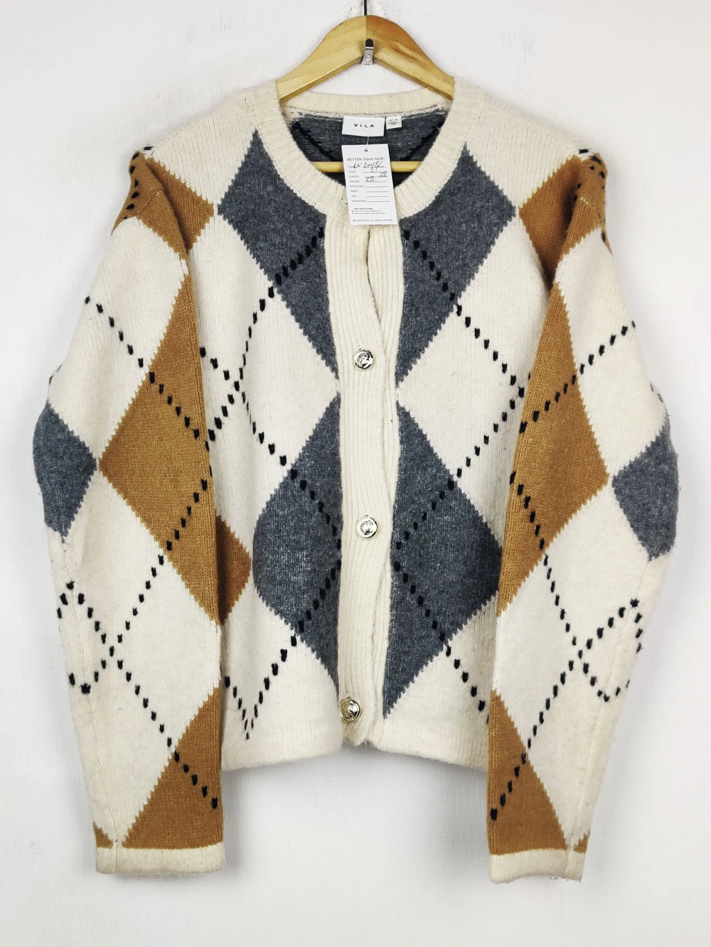 Buy online pre-used pre-loved 100% authentic & Original branded Vila (LS-20186) available in Pakistan. Top international brands avilable.