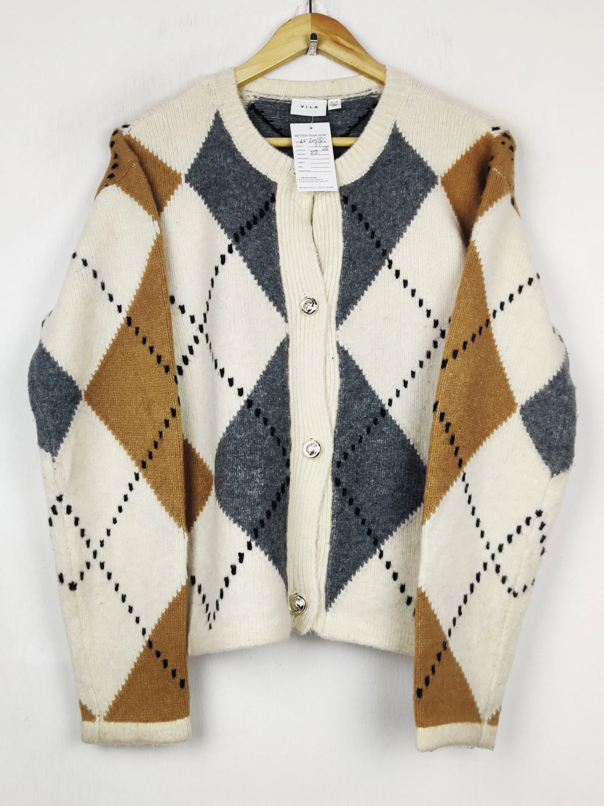 Buy online pre-used pre-loved 100% authentic & Original branded Vila (LS-20186) available in Pakistan. Top international brands avilable.