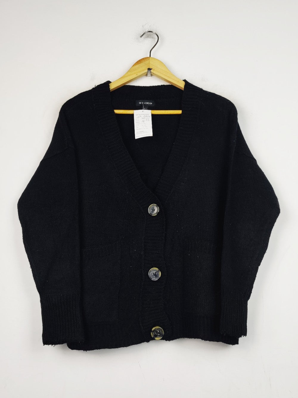 Qed London (LS-21526)