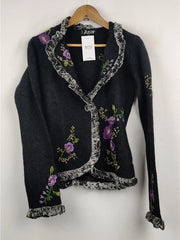 Buy online pre-used pre-loved 100% authentic & Original branded Jay Cherry Toronto (LS-4415) available in Pakistan. Top international brands avilable.