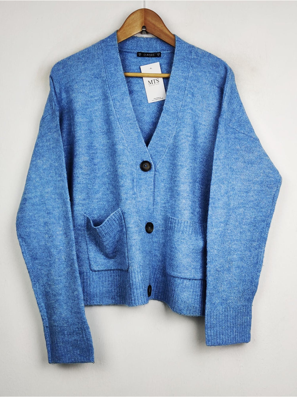Buy online pre-used pre-loved 100% authentic & Original branded Dunnes Stores (LS-4773) available in Pakistan. Top international brands avilable.