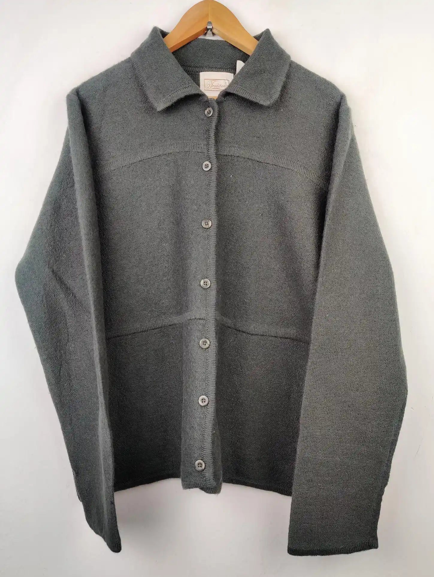 Buy online pre-used pre-loved 100% authentic & Original branded Fradition (LS-5404) available in Pakistan. Top international brands avilable.