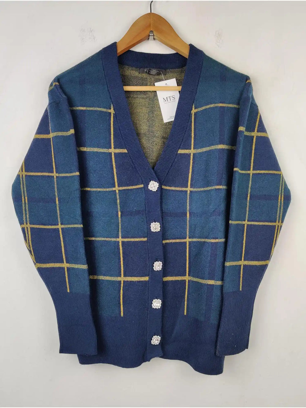 Buy online pre-used pre-loved 100% authentic & Original branded Tahari (LS-5767) available in Pakistan. Top international brands avilable.