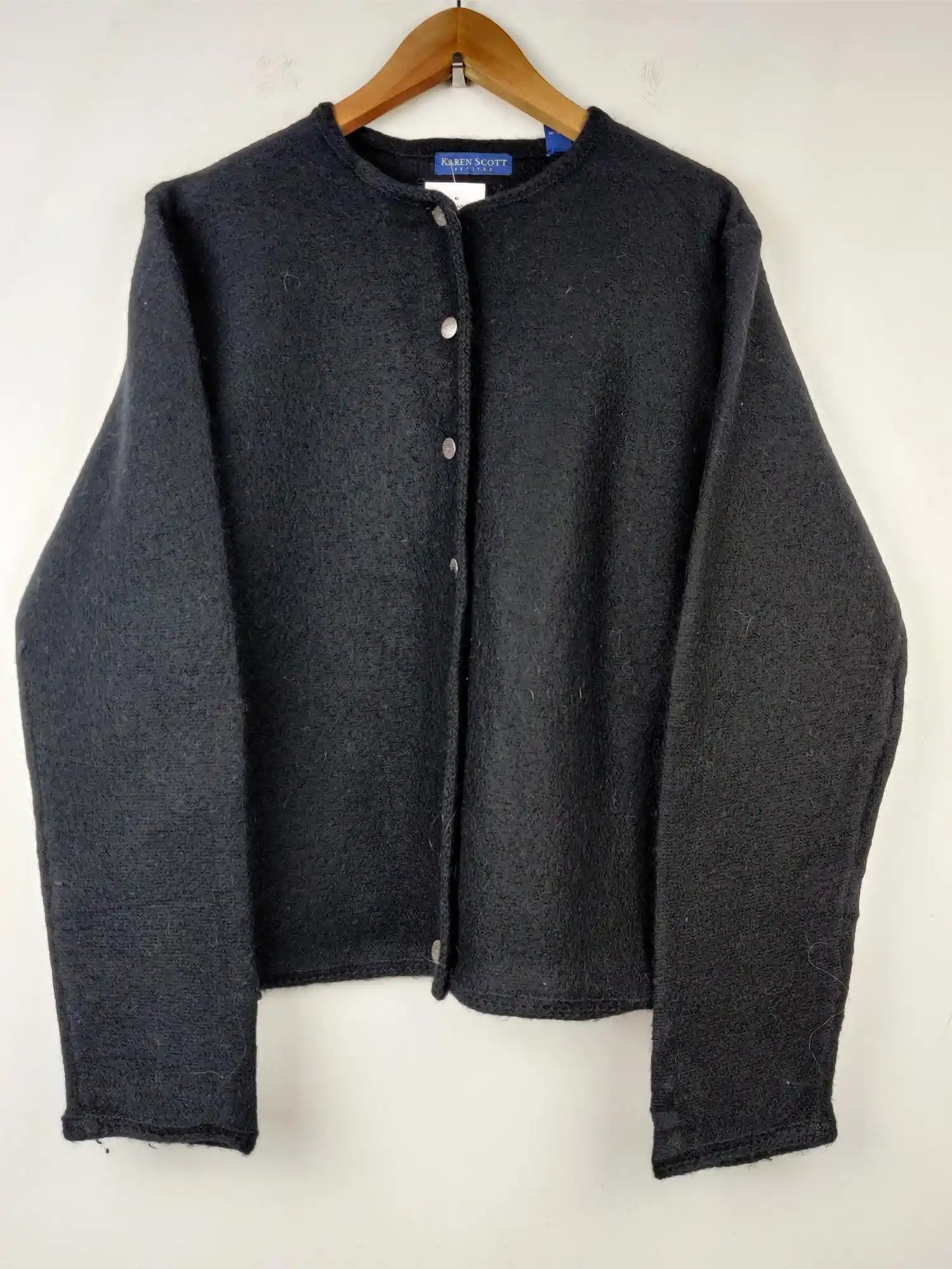 Buy online pre-used pre-loved 100% authentic & Original branded Karen Scott (LS-5812) available in Pakistan. Top international brands avilable.