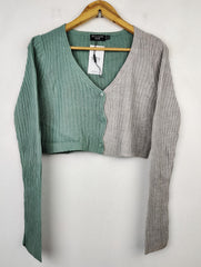 Buy online pre-used pre-loved 100% authentic & Original branded Pretty Little Things (LS-5953) available in Pakistan. Top international brands avilable.