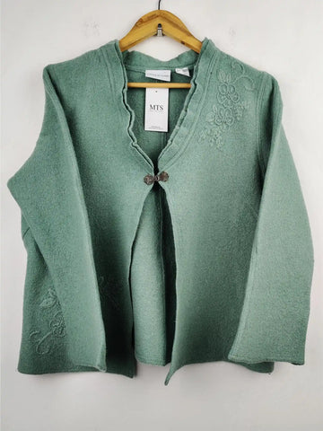 Buy online pre-used pre-loved 100% authentic & Original branded Alfred Dunner (LS-6182) available in Pakistan. Top international brands avilable.