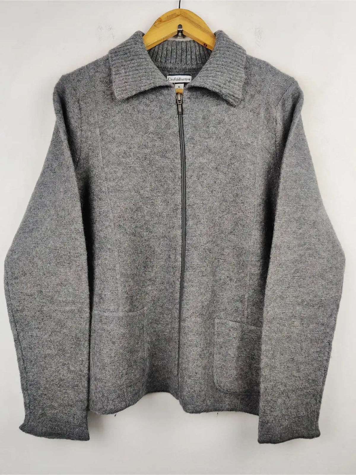 Buy online pre-used pre-loved 100% authentic & Original branded Croft & Barrow (LS-6251) available in Pakistan. Top international brands avilable.