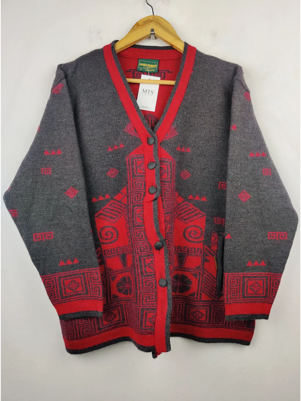 Buy online pre-used pre-loved 100% authentic & Original branded Geiger (LS-6418) available in Pakistan. Top international brands avilable.