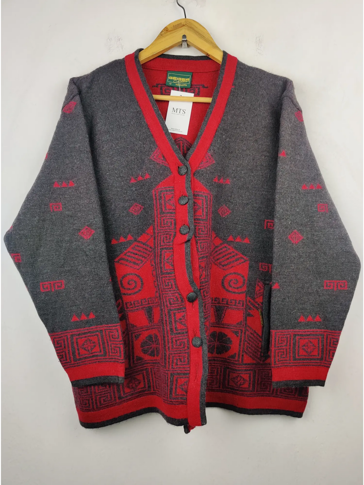 Buy online pre-used pre-loved 100% authentic & Original branded Geiger (LS-6418) available in Pakistan. Top international brands avilable.