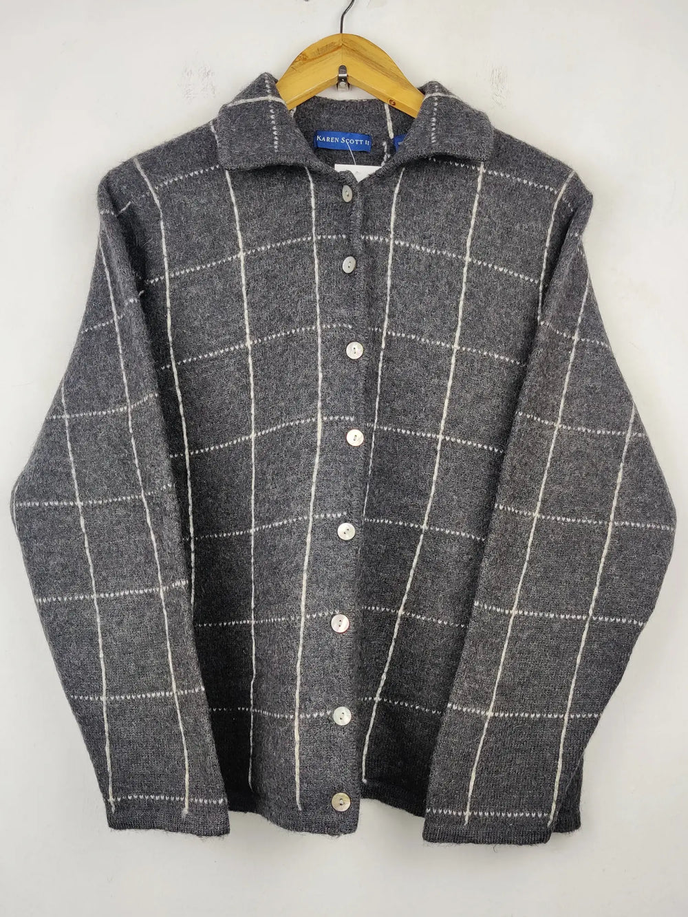 Buy online pre-used pre-loved 100% authentic & Original branded Karen Scott (LS-6561) available in Pakistan. Top international brands avilable.