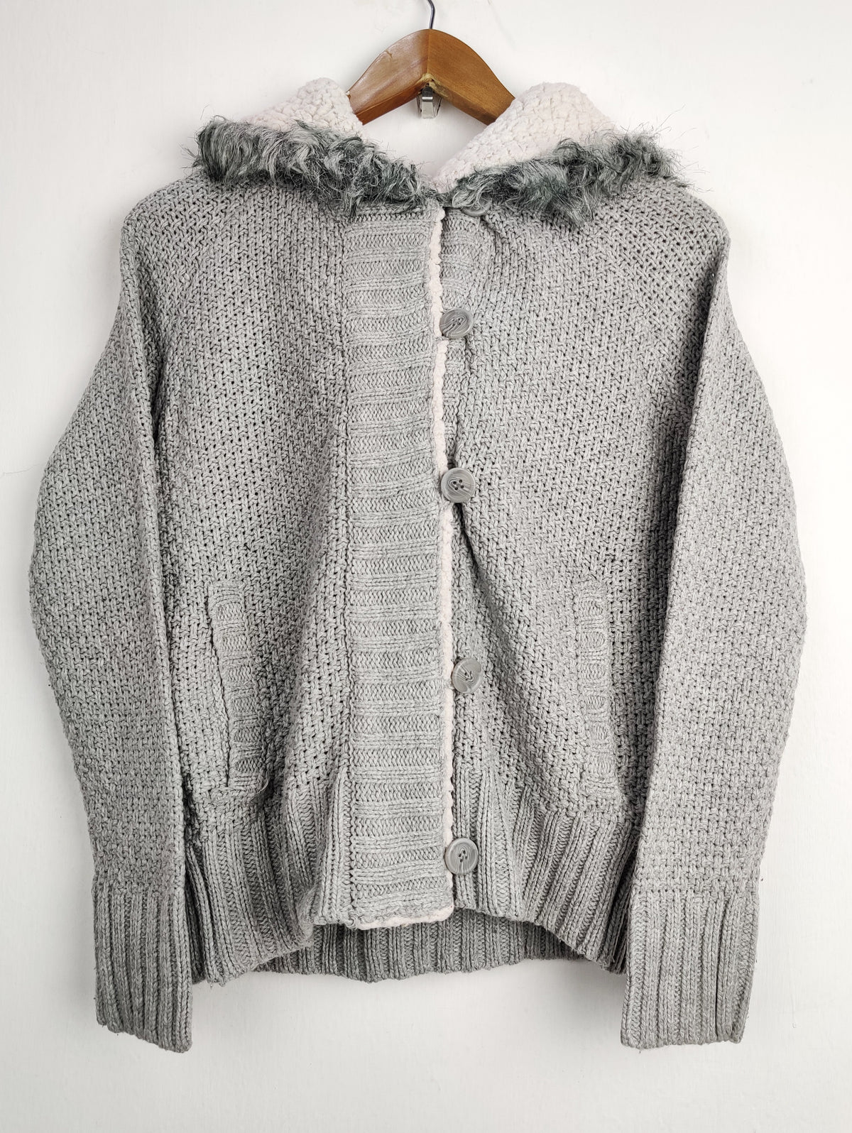Buy online pre-used pre-loved 100% authentic & Original branded Atmosphere (LS-7124) available in Pakistan. Top international brands avilable.