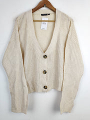 Buy online pre-used pre-loved 100% authentic & Original branded Brave Soul (LS-7168) available in Pakistan. Top international brands avilable.