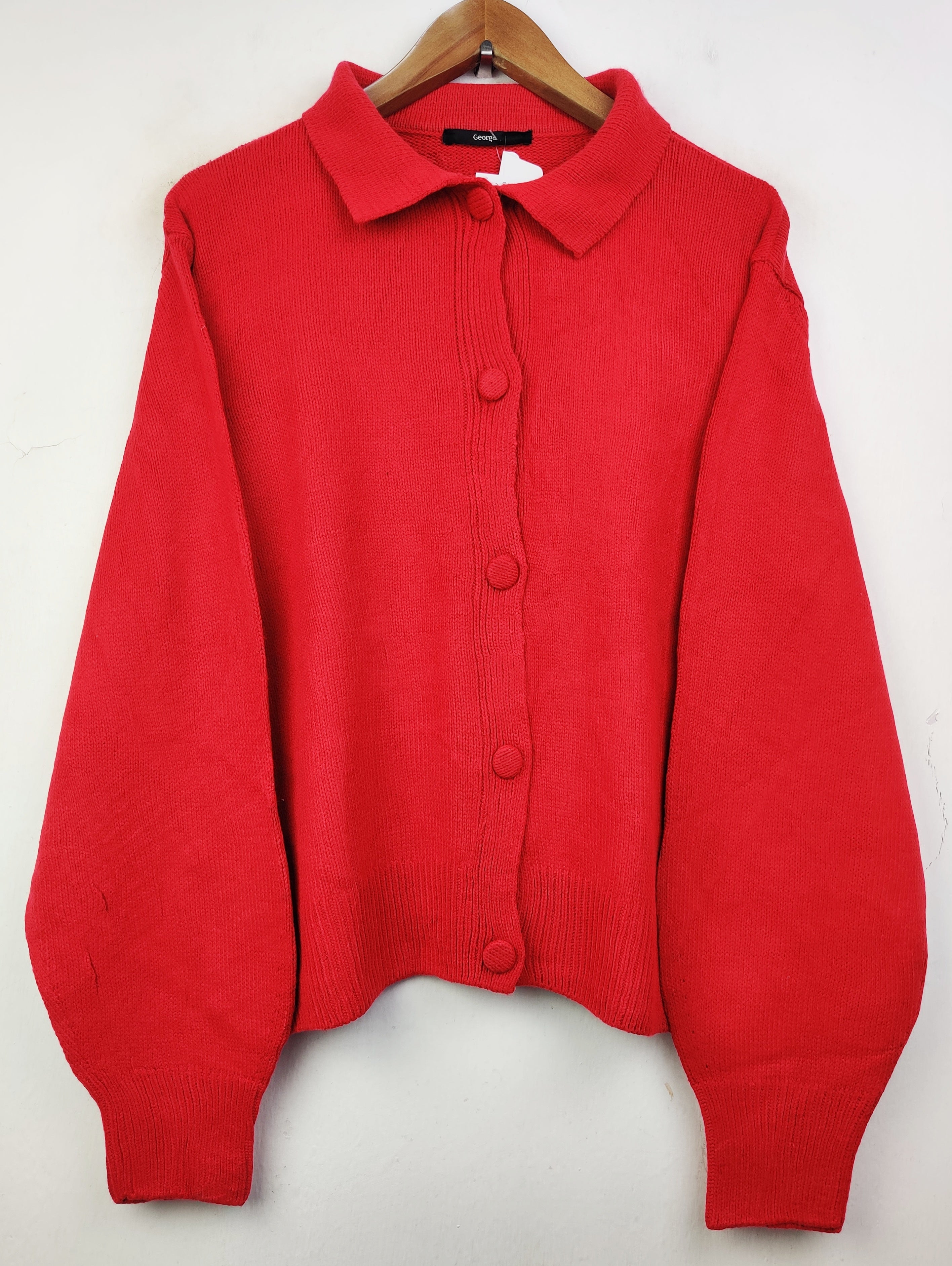 Buy online pre-used pre-loved 100% authentic & Original branded George (LS-7200) available in Pakistan. Top international brands avilable.