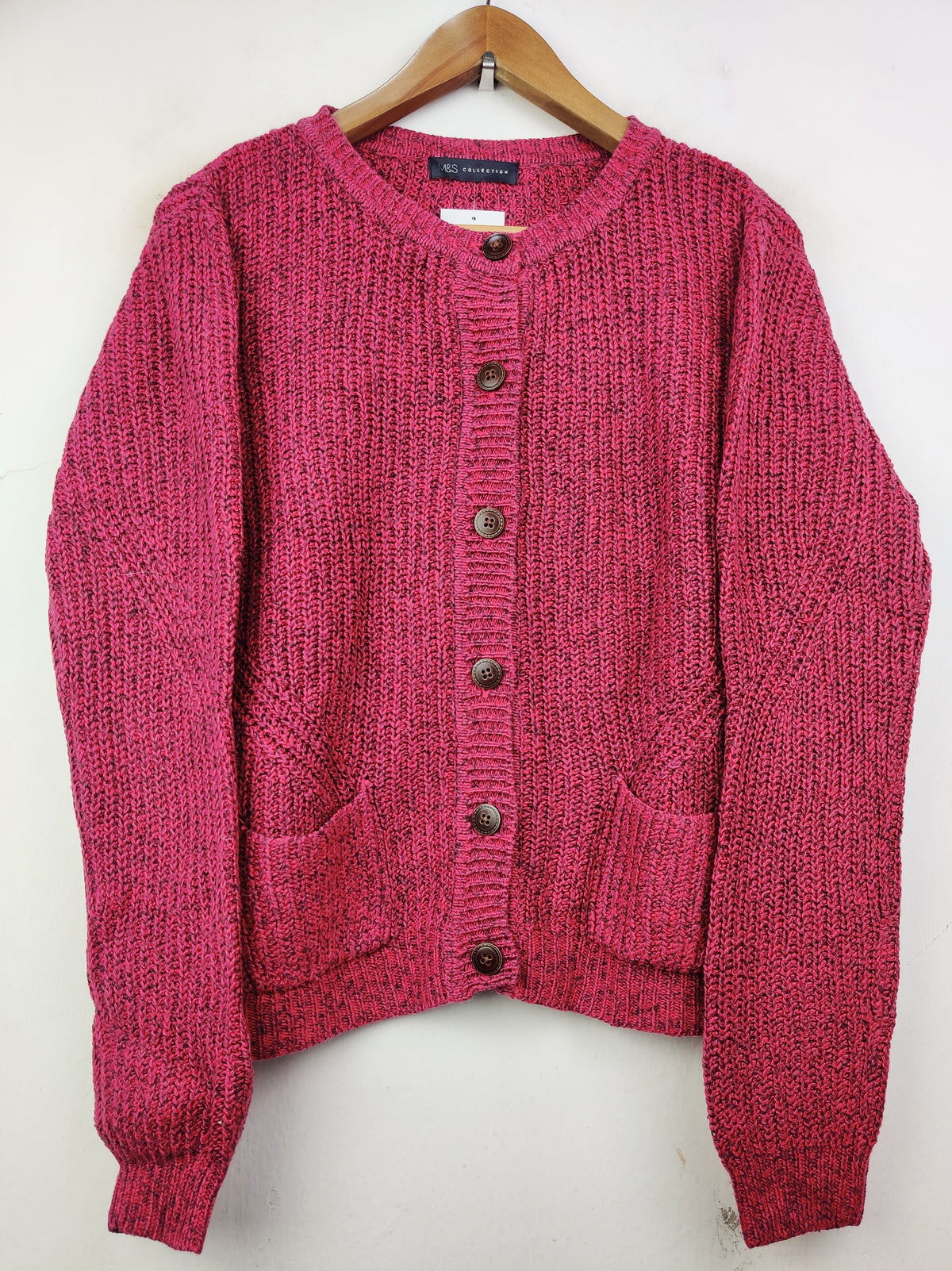 Buy online pre-used pre-loved 100% authentic & Original branded Marks & Spencer (LS-7202) available in Pakistan. Top international brands avilable.