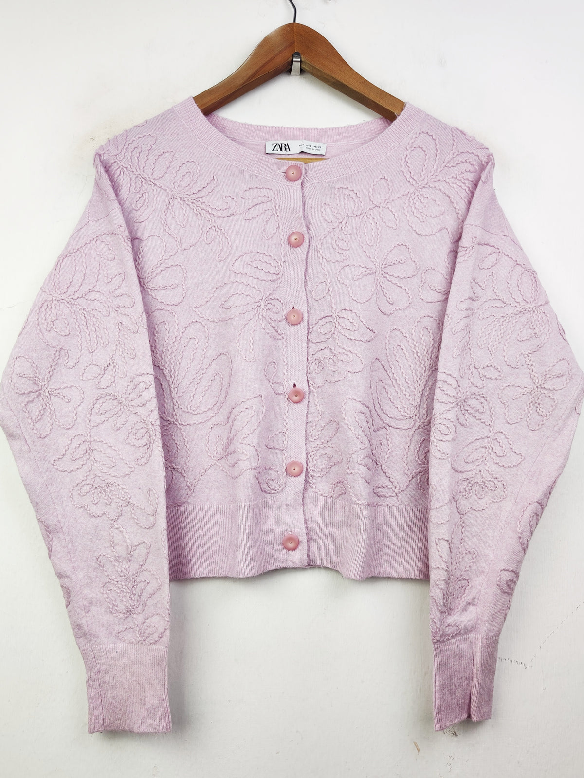 Buy online pre-used pre-loved 100% authentic & Original branded Zara (LS-7207) available in Pakistan. Top international brands avilable.