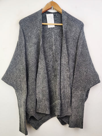 Buy online pre-used pre-loved 100% authentic & Original branded Primark (LS-7223) available in Pakistan. Top international brands avilable.