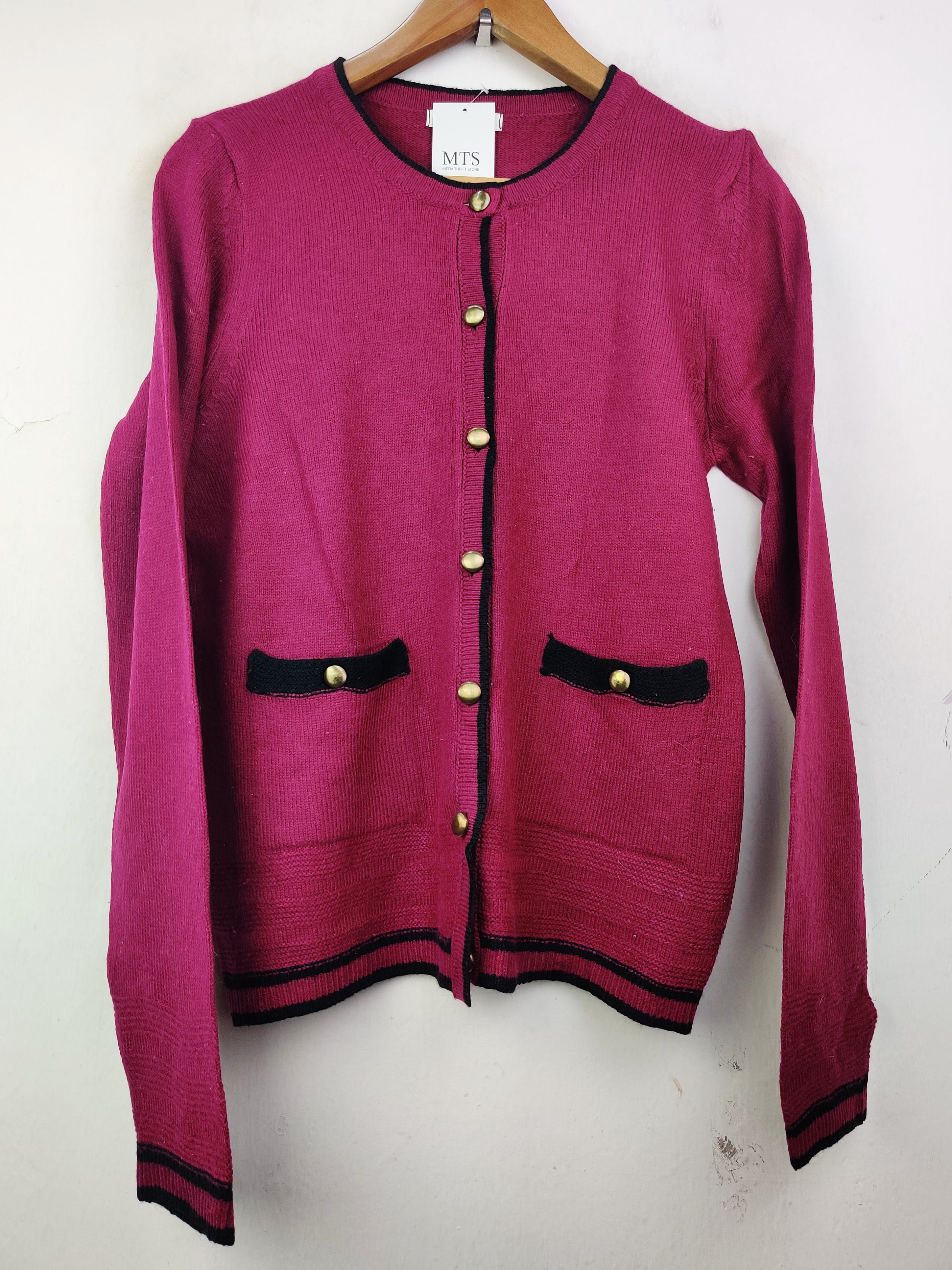Buy online pre-used pre-loved 100% authentic & Original branded Marks & Spencer (LS-7246) available in Pakistan. Top international brands avilable.