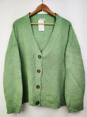 Buy online pre-used pre-loved 100% authentic & Original branded Damart (LS-7255) available in Pakistan. Top international brands avilable.